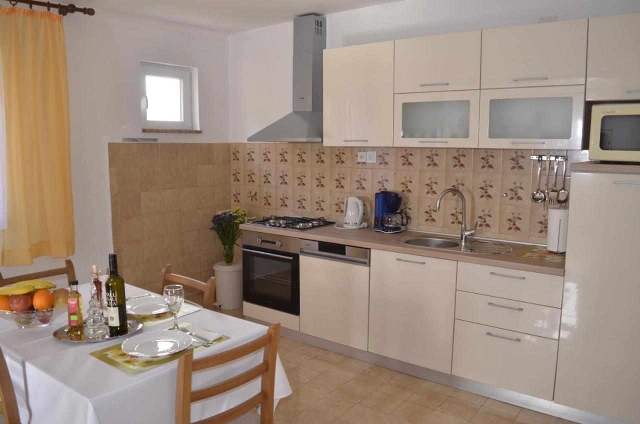 Apartment Ana Kaštel Sućurac Eksteriør billede