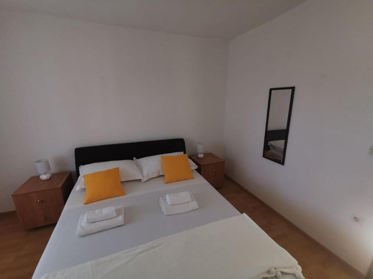 Apartment Ana Kaštel Sućurac Eksteriør billede