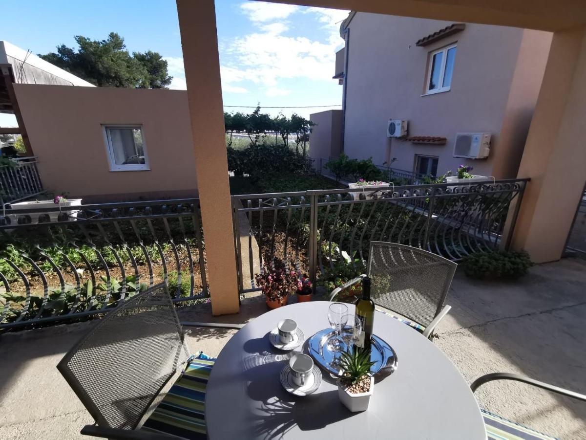 Apartment Ana Kaštel Sućurac Eksteriør billede