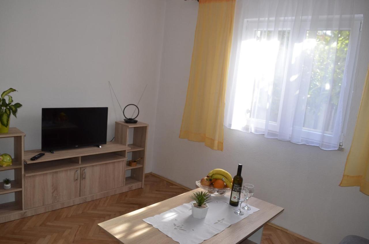Apartment Ana Kaštel Sućurac Eksteriør billede