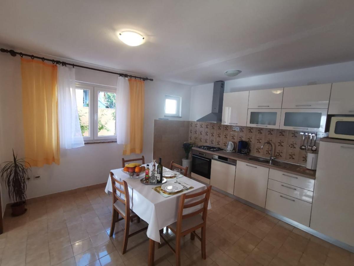Apartment Ana Kaštel Sućurac Eksteriør billede